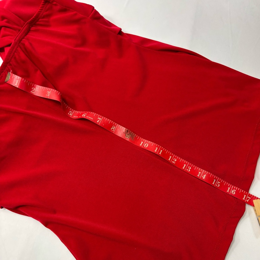 ⬇️SLEEVELESS RED TOP - Picture 6 of 7